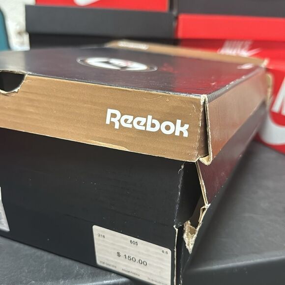 ⭐️REEBOK QUESTION MID BASKETBALL SNEAKERS - Picture 9 of 10